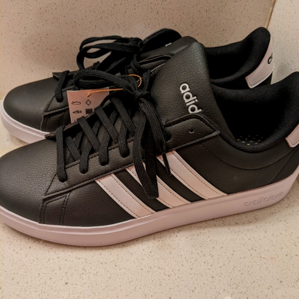 adidas Grand Court 2.0 men's size 10